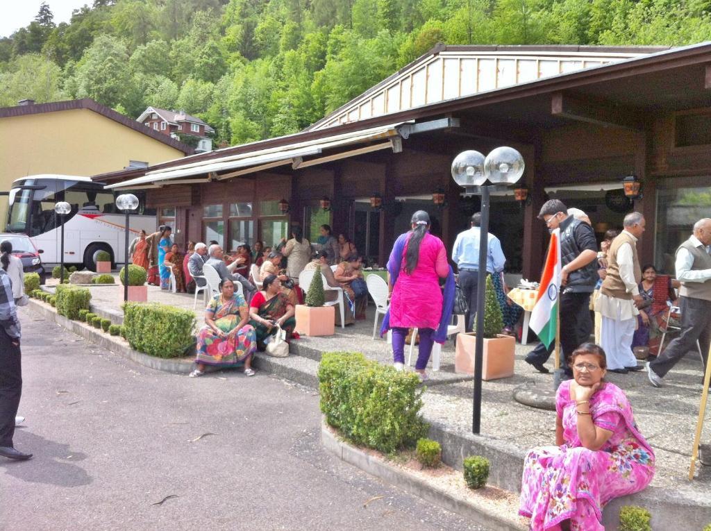 The River Village Interlaken Exterior photo